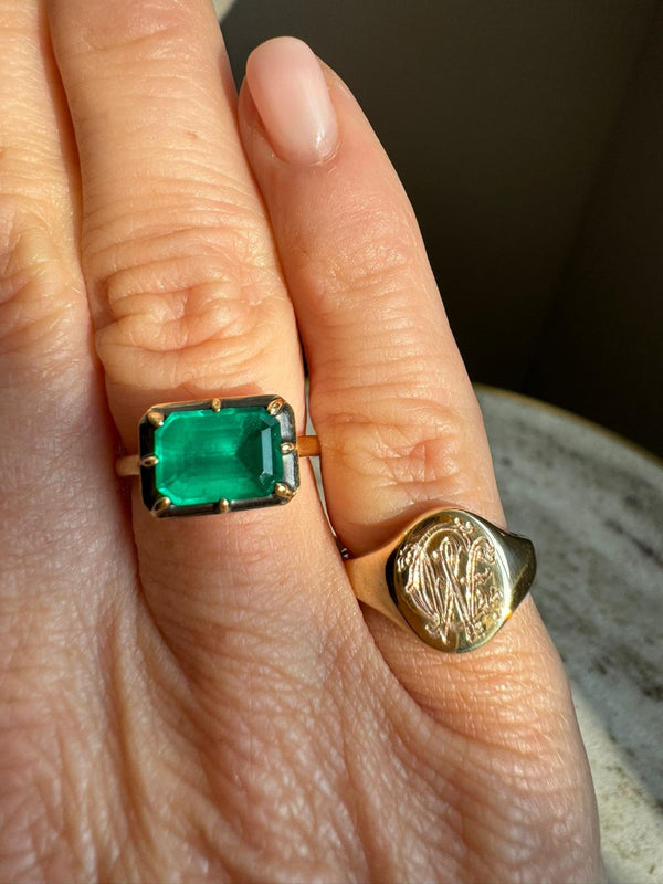 East - West Emerald ring